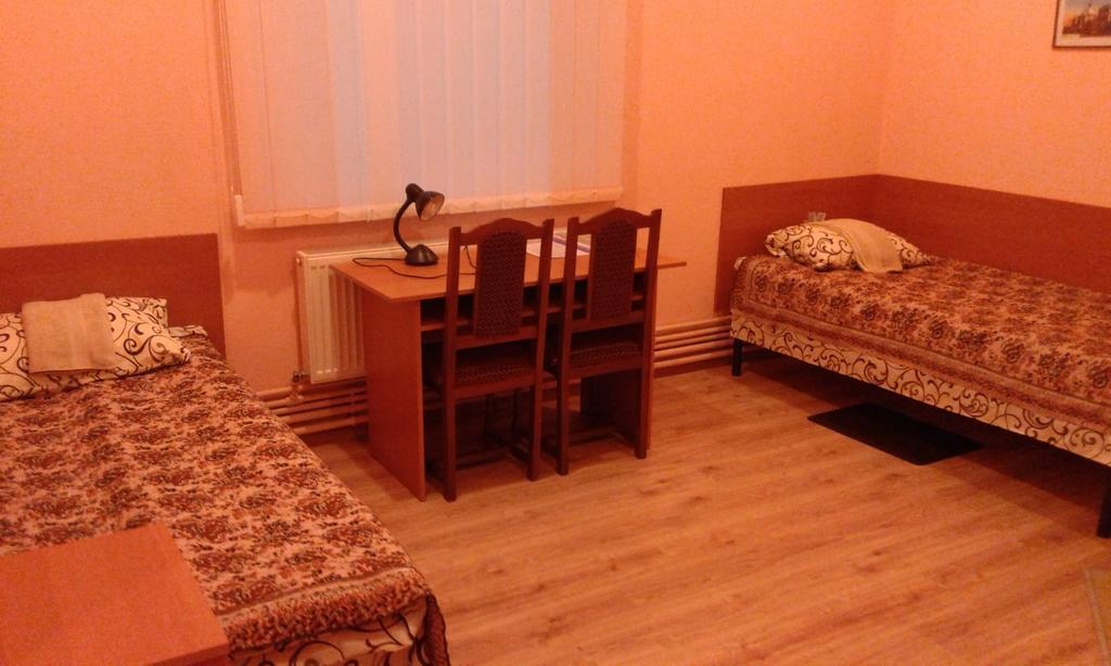 Hostel On Flotska Ivano Frankivsk Ruang foto